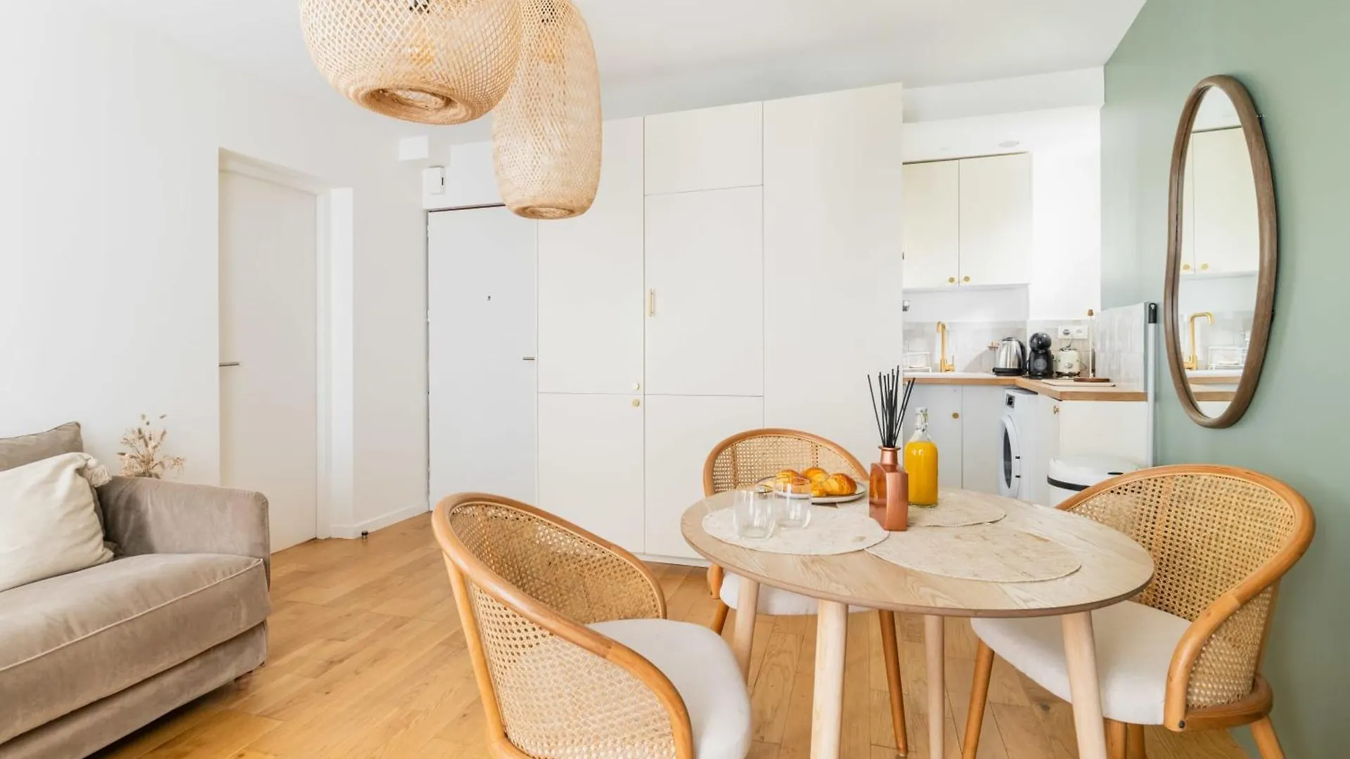 2 Pieces Sacre Coeur Montmartre - Paris 18 - 4P - Flat-Guest Apartment France